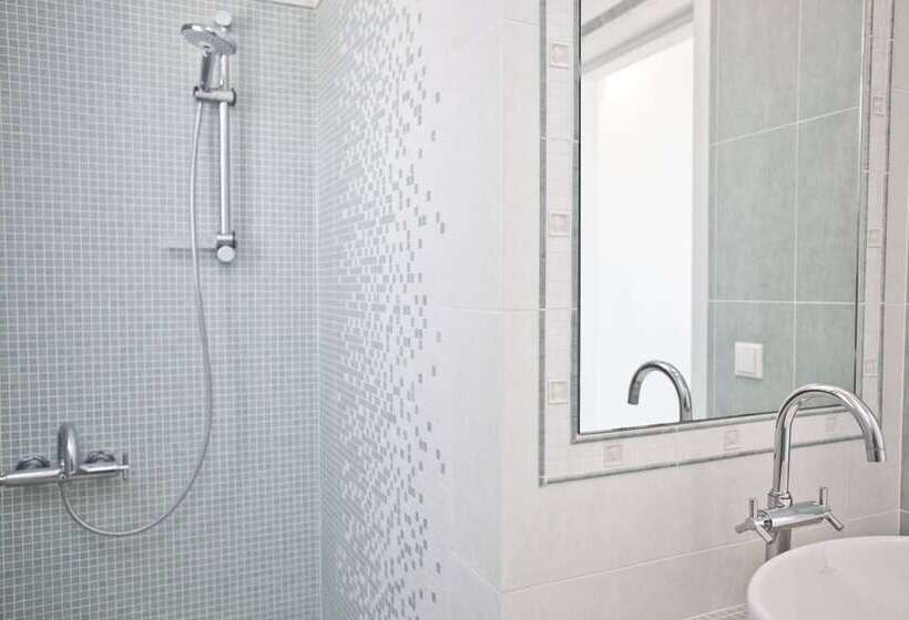 וילת 2 חדרי שינה נוף לים, Niriides Homes & Villas