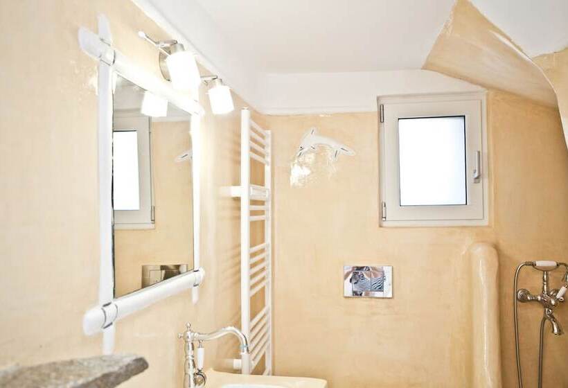 וילת 2 חדרי שינה נוף לים, Niriides Homes & Villas