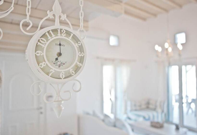 וילת 2 חדרי שינה נוף לים, Niriides Homes & Villas