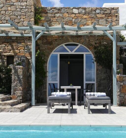 דירת חדר, Niriides Homes & Villas