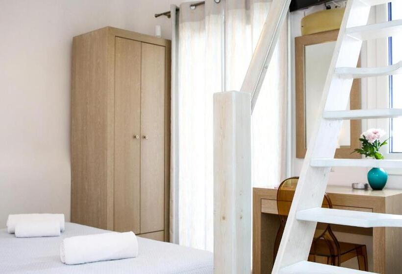 דירת חדר, Niriides Homes & Villas