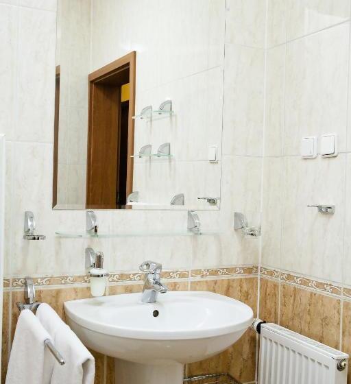 经济房, Pensjonat Lorien