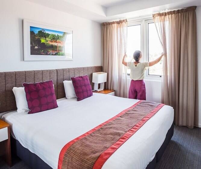 Студия Стандарт, Quest Toowoomba