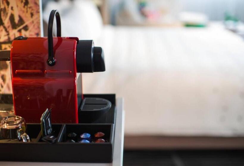 带大床的标准间, Renaissance Montreal Downtown