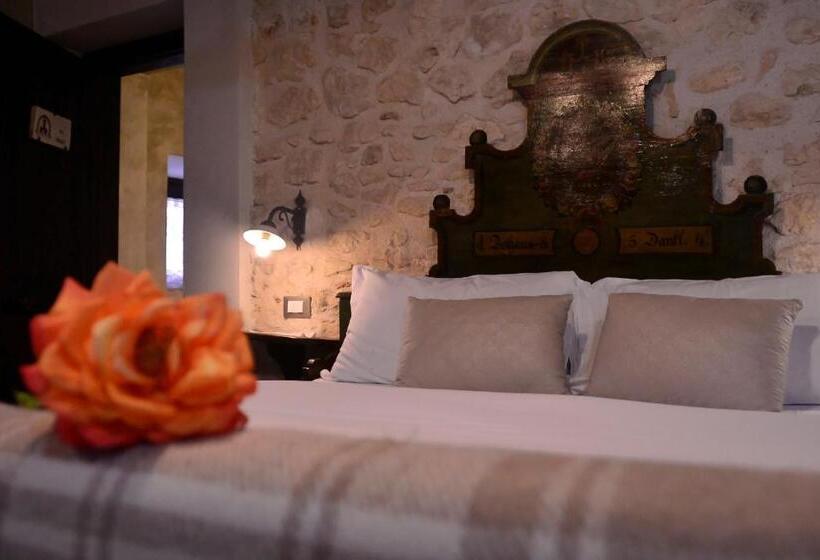 اتاق استاندارد, Robur Marsorum Albergo Diffuso