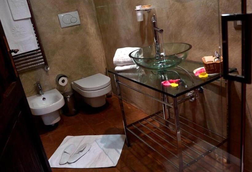 اتاق استاندارد, Robur Marsorum Albergo Diffuso