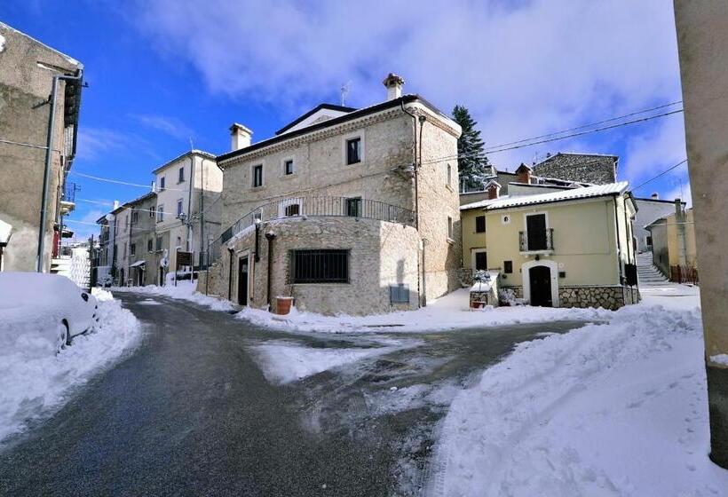 اتاق استاندارد, Robur Marsorum Albergo Diffuso