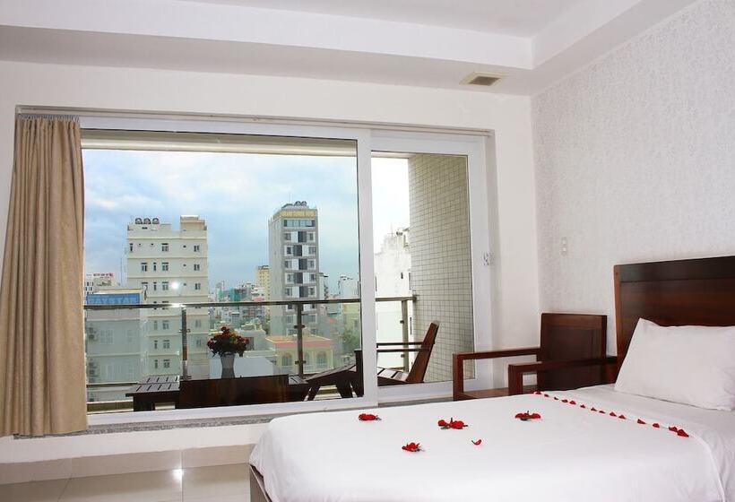 اتاق خانوادگی, Soco