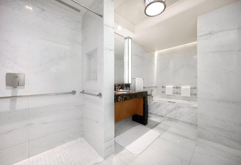 اتاق لوکس با تخت بزرگ, St. Regis Macao