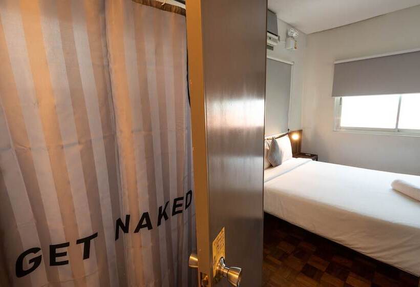 Standard Room, Z Hostel