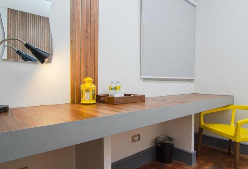 Standard Room, Z Hostel