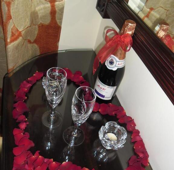 استودیوی استاندارد, Marianna S Home Accommodation