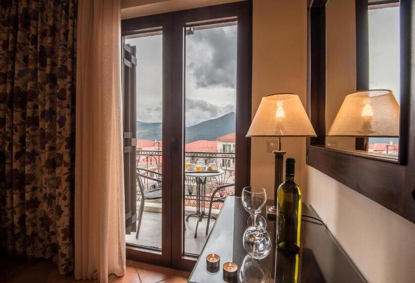 استودیوی استاندارد, Marianna S Home Accommodation