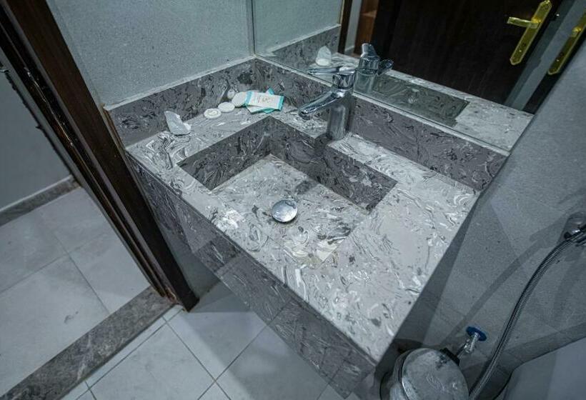 スタンダードトリプルルーム, فندق سرايا المسك Saraya Al Misk