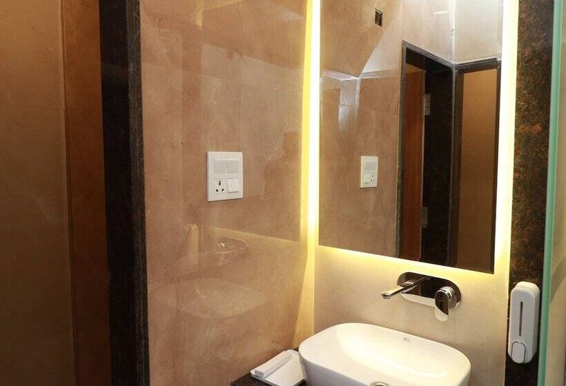 Номер Deluxe, 7 Vachan Lawns And Banquet