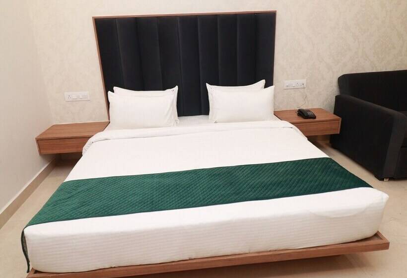 غرفة ديلوكس, 7 Vachan Lawns And Banquet