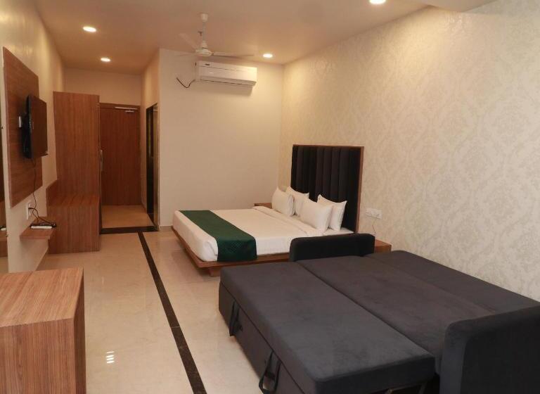 غرفة سوبيريور, 7 Vachan Lawns And Banquet