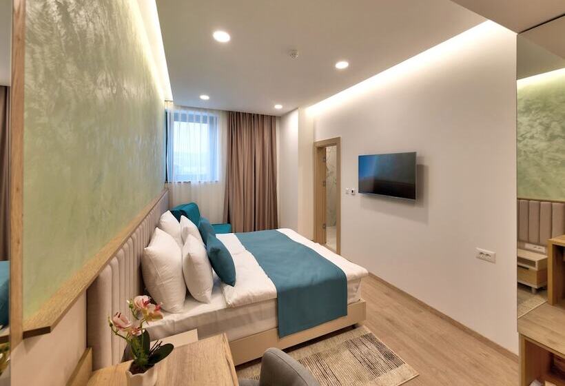 اتاق سوپریور, Emerald