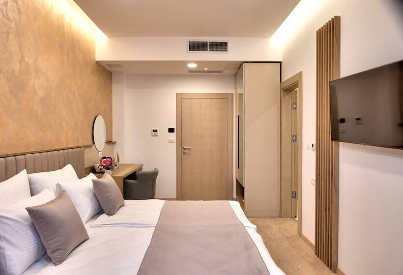 اتاق سوپریور, Emerald