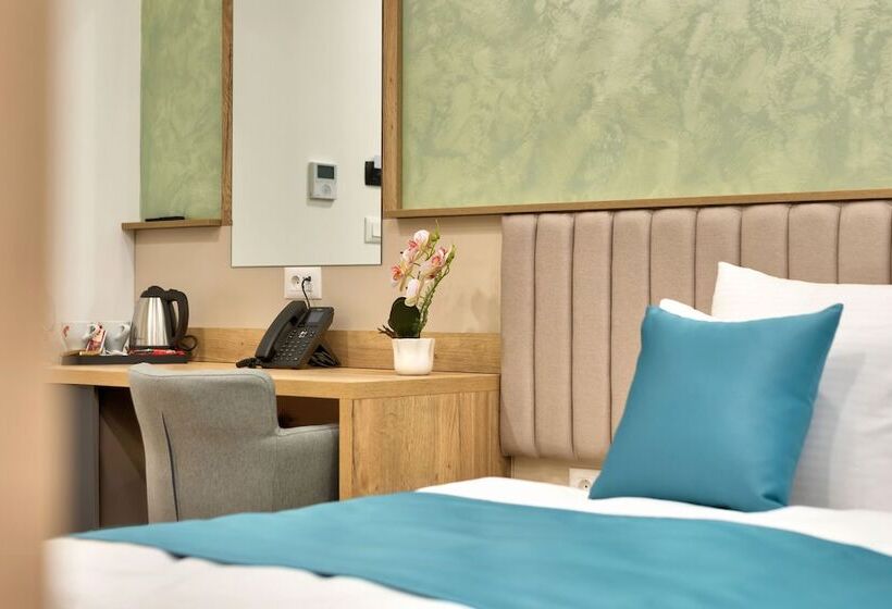 اتاق سوپریور, Emerald