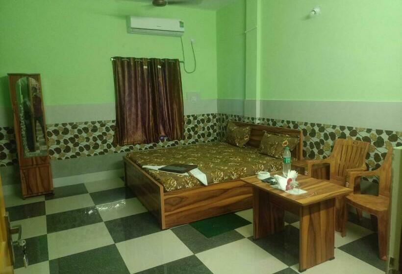 غرفة كلاسيكية ثلاثية, Oyo Sai Inn, A Guest House