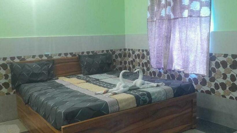 غرفة كلاسيكية ثلاثية, Oyo Sai Inn, A Guest House