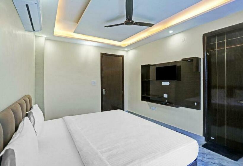 חדר קלאסי לשלושה, Oyo Shiva The Midas Farm