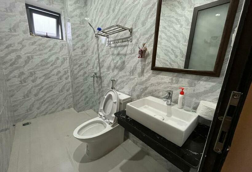 اتاق اکونومی, Nhà Nghỉ ánh Dương