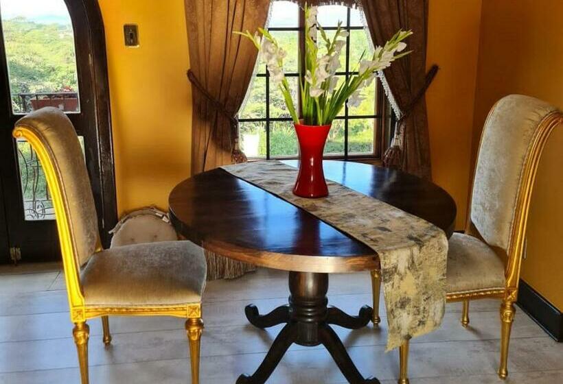 חדר אקזקיוטיב חדר קינג, Gucci Manor Boutique Guesthouse