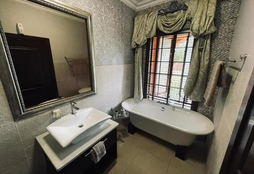 プレジデントスイートルーム, Gucci Manor Boutique Guesthouse