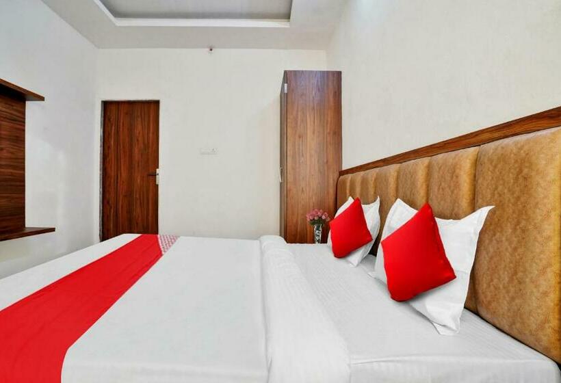 トリプルクラシックルーム, O Raj Villas