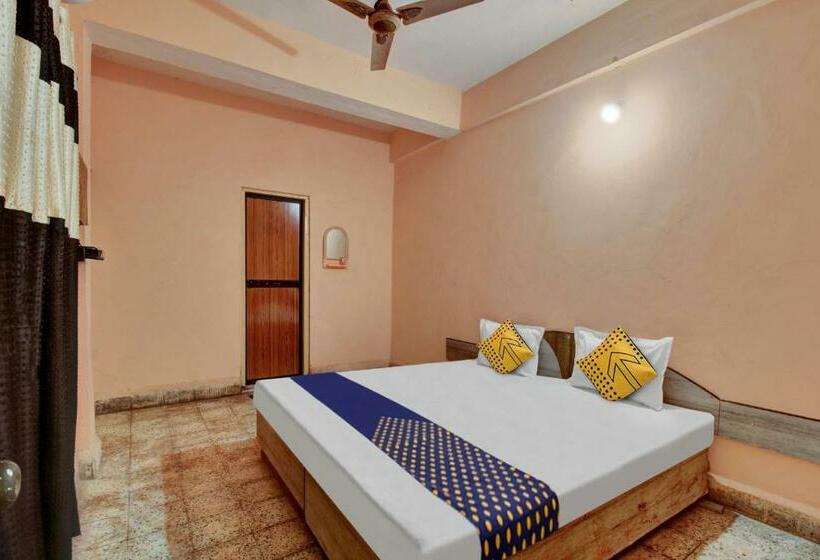 Трехместный Номер Классика, Spot On Hotel Highway Inn