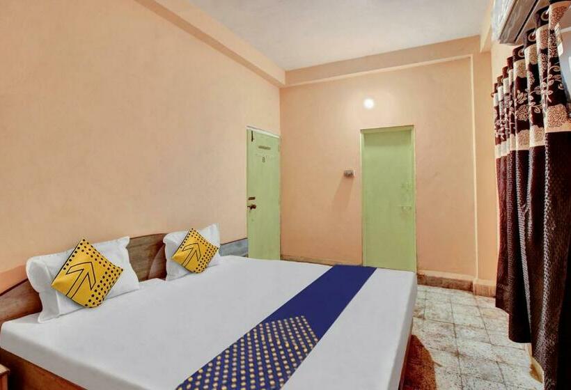 Трехместный Номер Классика, Spot On Hotel Highway Inn