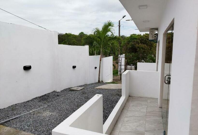 اتاق لوکس با بالکن, Kánela Hotel   Cabañas