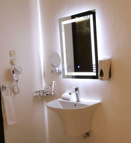 小型套房, Golden Bujari Bisha