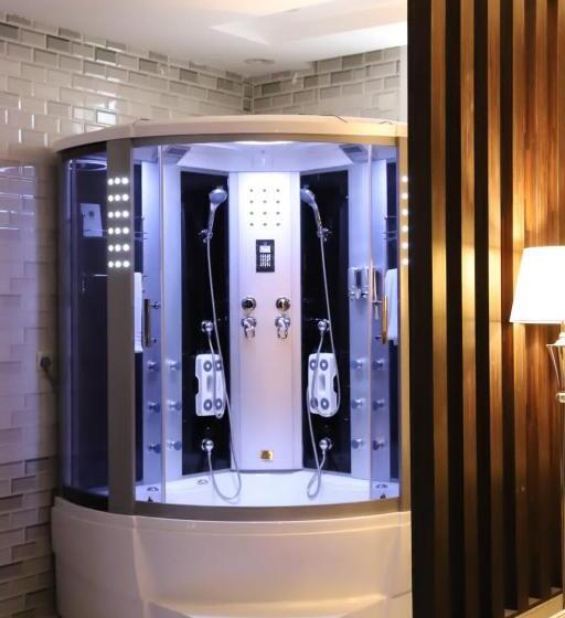 小型套房, Golden Bujari Bisha