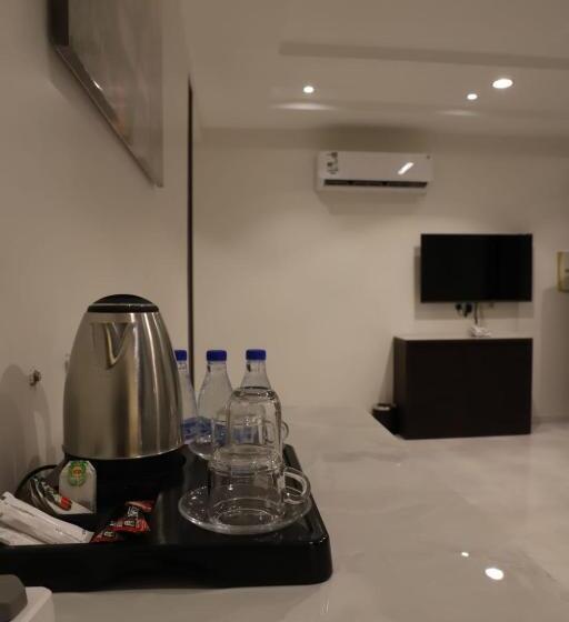 标准间, Golden Bujari Bisha