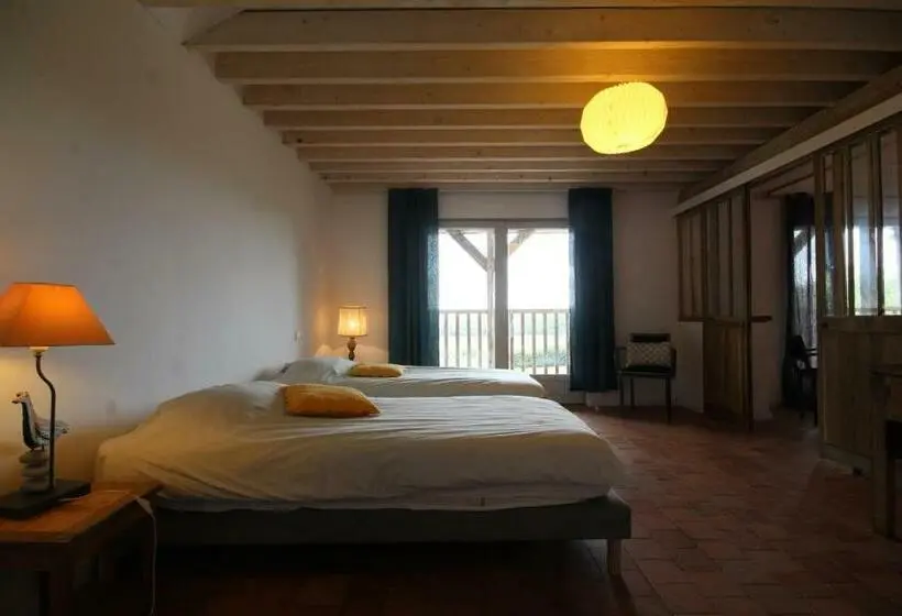 ファミリールーム, La Charbonnière