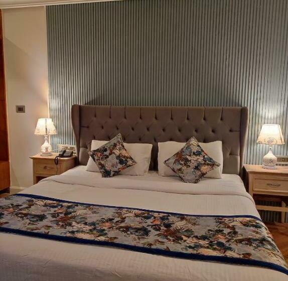 חדר סופריור עם מיטת קינג, The Sapling Manor