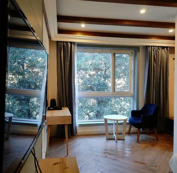 חדר סופריור עם מיטת קינג, The Sapling Manor