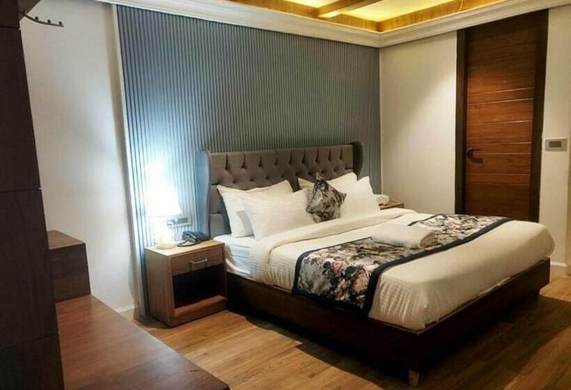 חדר סופריור עם מיטת קינג, The Sapling Manor