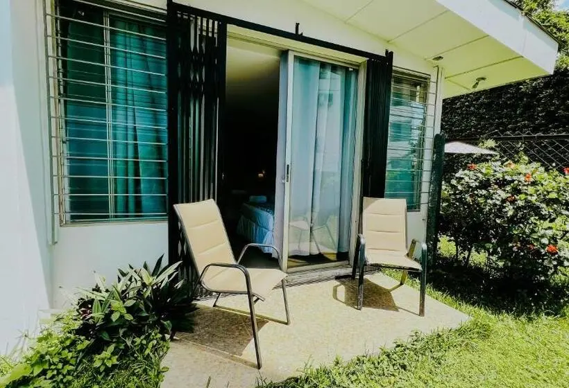 اتاق استاندارد چهارنفره با چشم‌انداز باغ, La Ruta Hotel Corporativo
