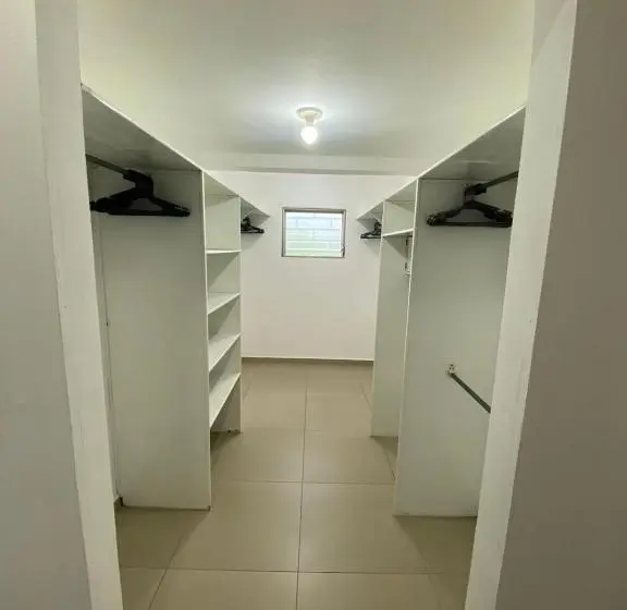 اتاق استاندارد چهارنفره با چشم‌انداز باغ, La Ruta Hotel Corporativo