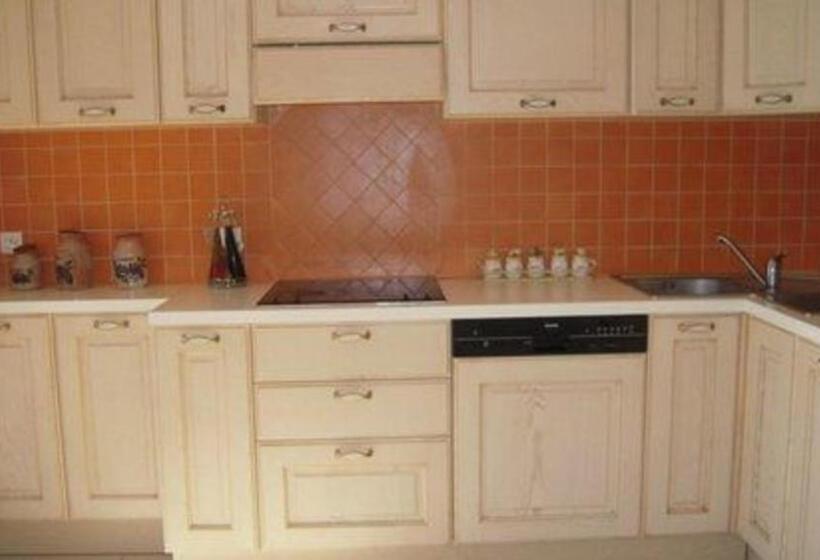 آپارتمان 1 خوابه با چشمانداز استخر, Cosy Cottage With Private Pool