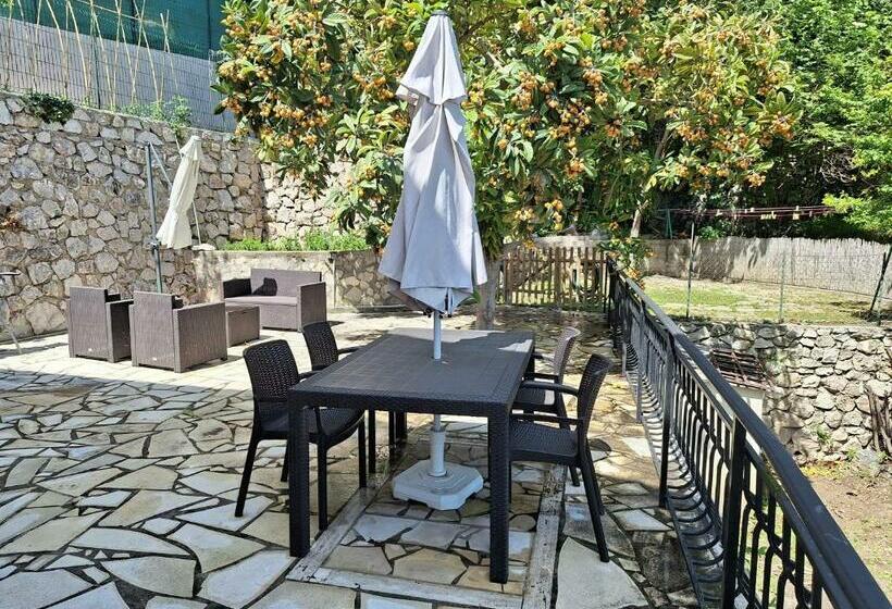 آپارتمان 1 خوابه با چشمانداز استخر, Cosy Cottage With Private Pool