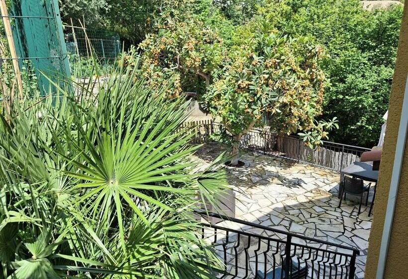 آپارتمان 1 خوابه با چشمانداز استخر, Cosy Cottage With Private Pool