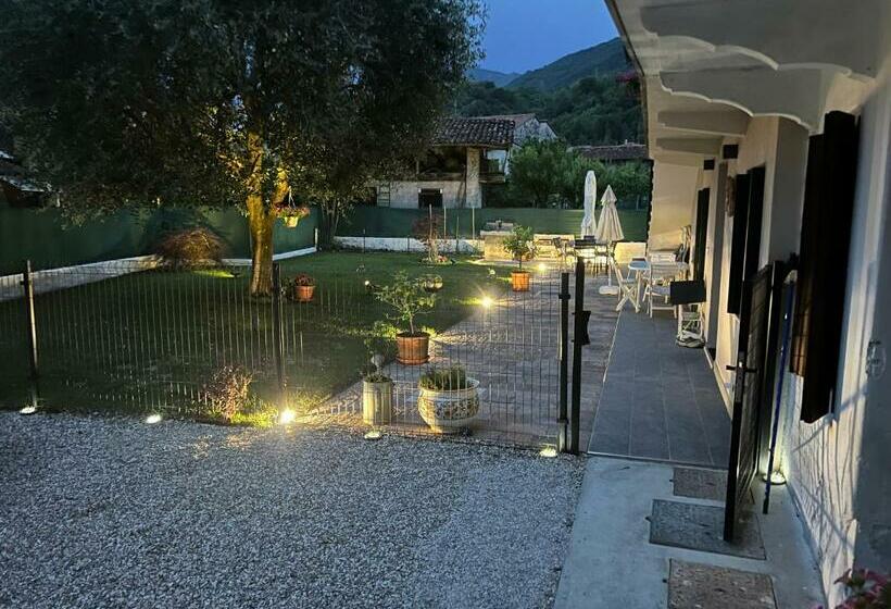 スタンダードルーム, La Corte Di Bacco