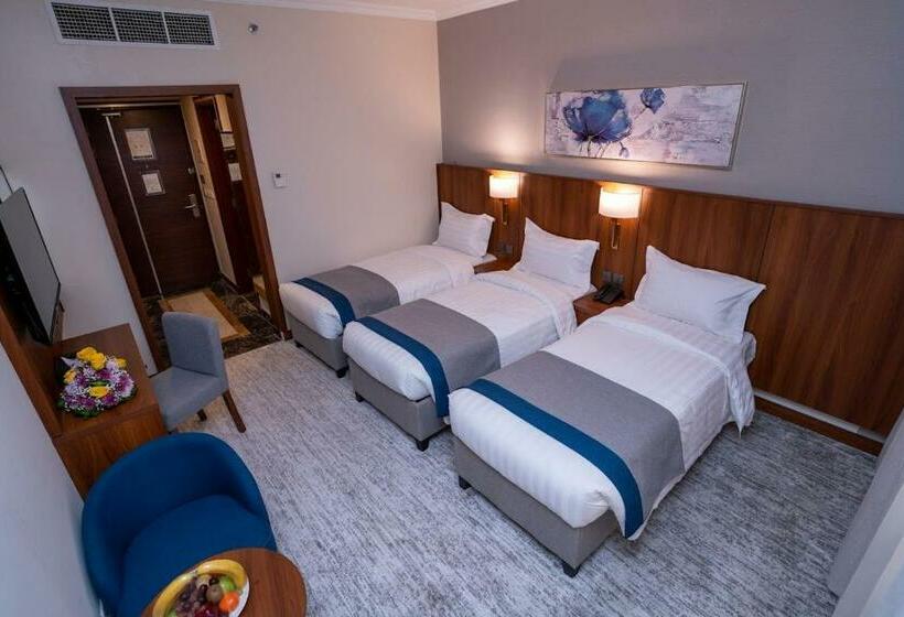 ベーシックトリプルルーム, Nusk Al Hijrah