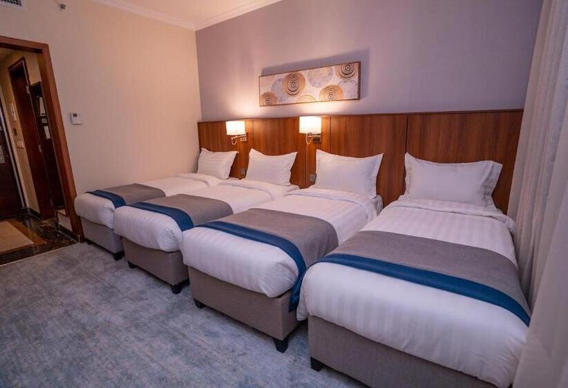 Четырехместный Номер Стандарт, Nusk Al Hijrah