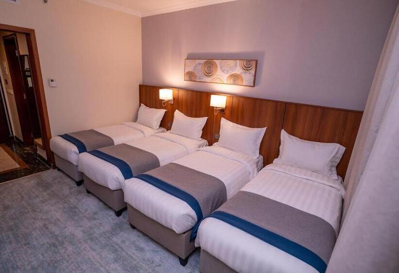 スタンダード4人部屋, Nusk Al Hijrah